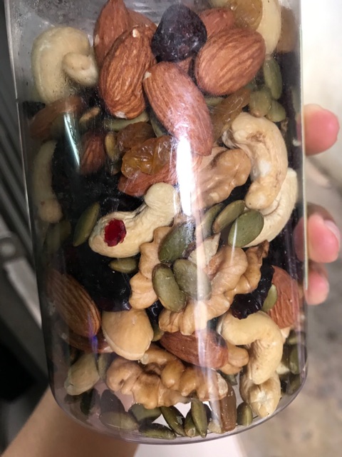 Granola ngũ cốc ăn kiêng 11 loại hạt dinh dưỡng 500g by Finn healthy | BigBuy360 - bigbuy360.vn