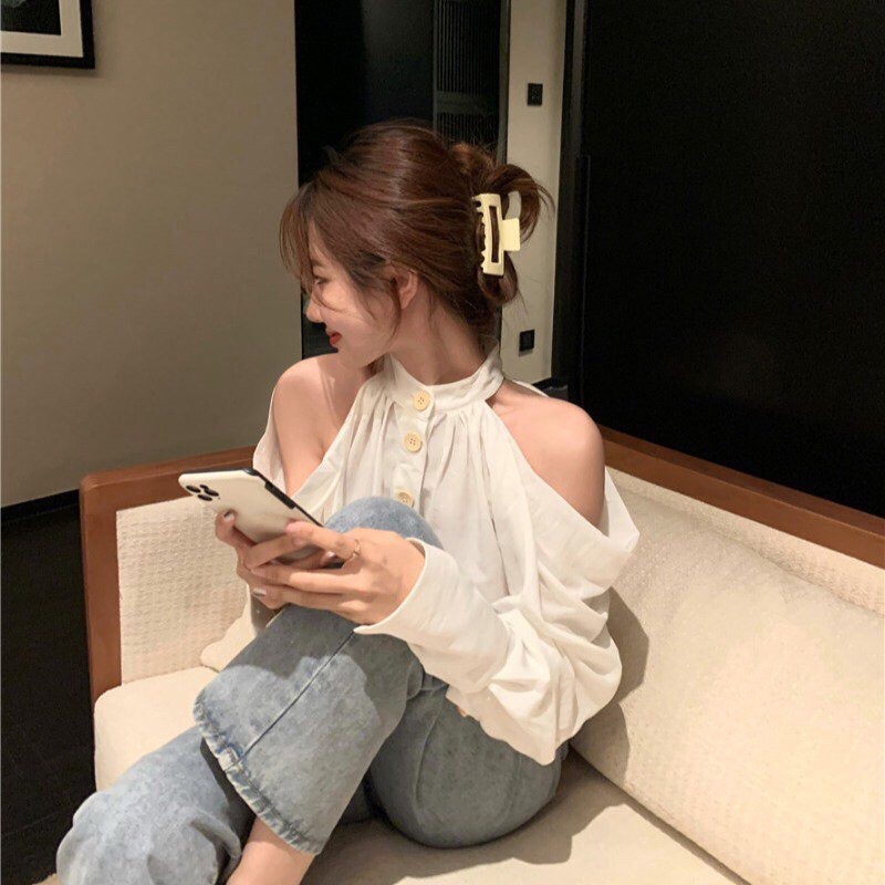 Sơ mi khoét vai nữ tính