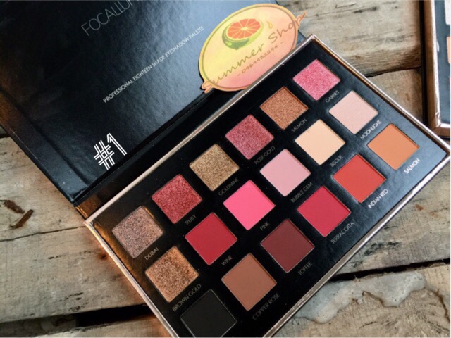 | có sẵn | Phấn mắt Focallure tặng kèm bộ cọ Hellokitty | BigBuy360 - bigbuy360.vn