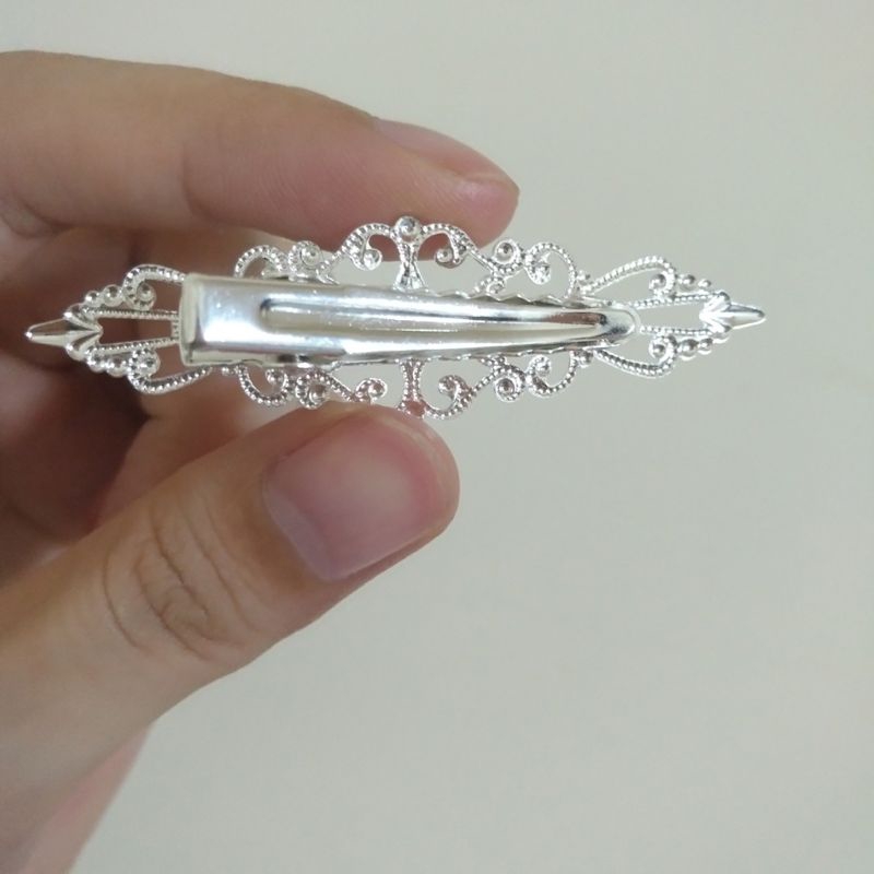 Kẹp tóc nữ họa tiết hoa lá cổ điển