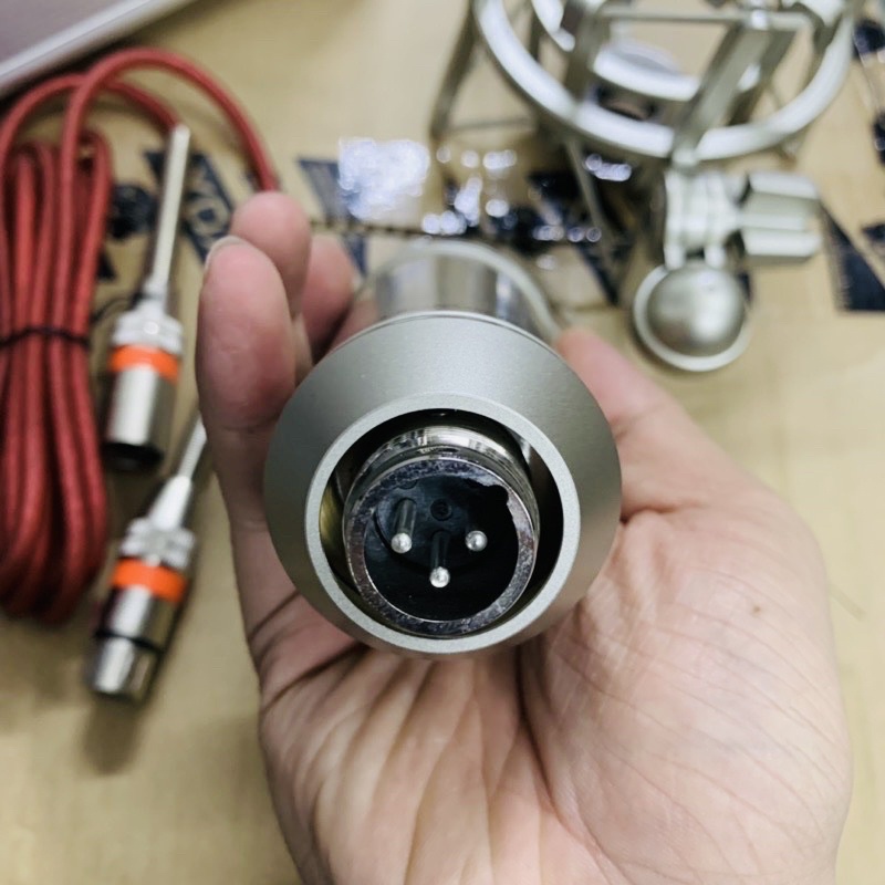 Micro Chuyên Thu Âm U87-PRO 48V Tích Hơp Nguồn 48V,Kiểu Dáng Sang Trọng,Âm Thanh Chuẩn,Trung Thực bh 1 năm