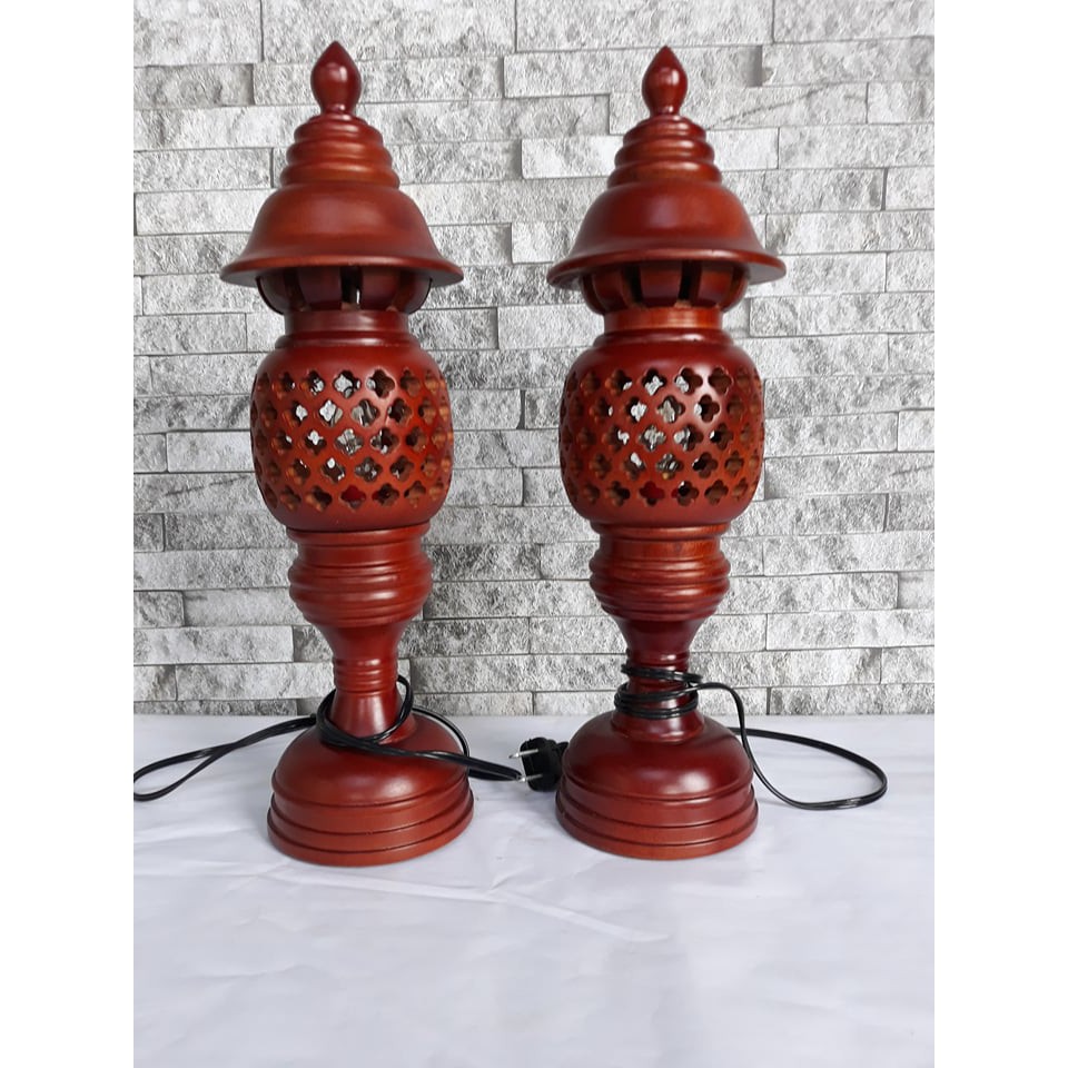 Cặp đèn thờ tổ ong gỗ xà cừ cao 36cm