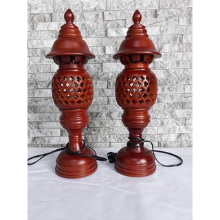 Cặp đèn thờ gỗ xà cừ cao 34cm