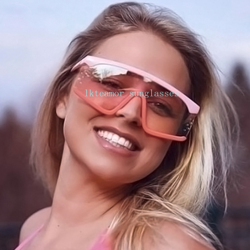 Kính mát chống tia UV kiểu dáng sang trọng dành cho cả nam và nữ