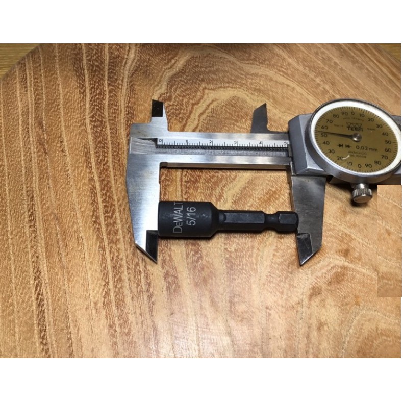 Đầu Bắn Tole 8mm DeWalt Hàng Mỹ. BN.