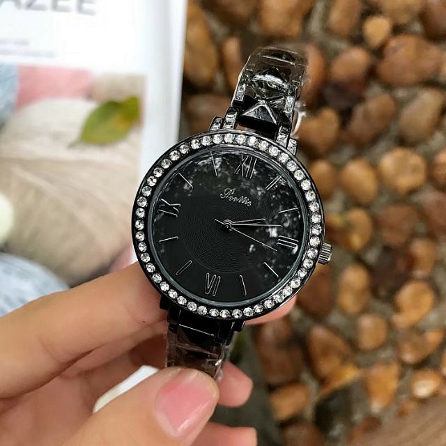 Đồng Hồ Nữ SCOTTIE 8041 Viền Đá Chính Hãng