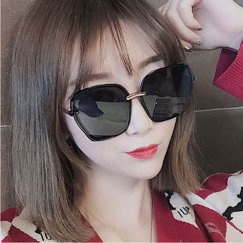 Kính mát gọng đen chống tia UV phong cách retro Hàn Quốc thời trang cho nữ