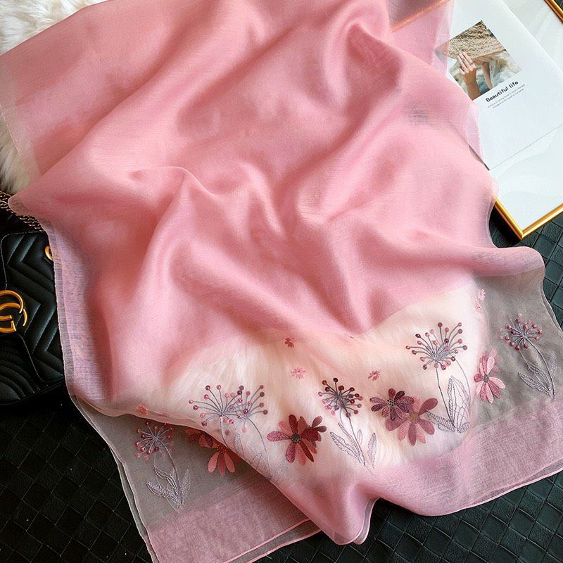 Khăn Tơ Sống Thêu Hoa