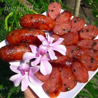 1kg lạp xưởng tươi loại ngon thịt nhiều - hút chân không