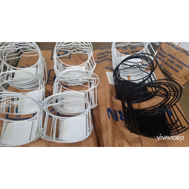 Kệ treo cây cảnh dán tường trang trí nhà cửa, ban công Song Tâm miếng dán tường siêu chịu lực