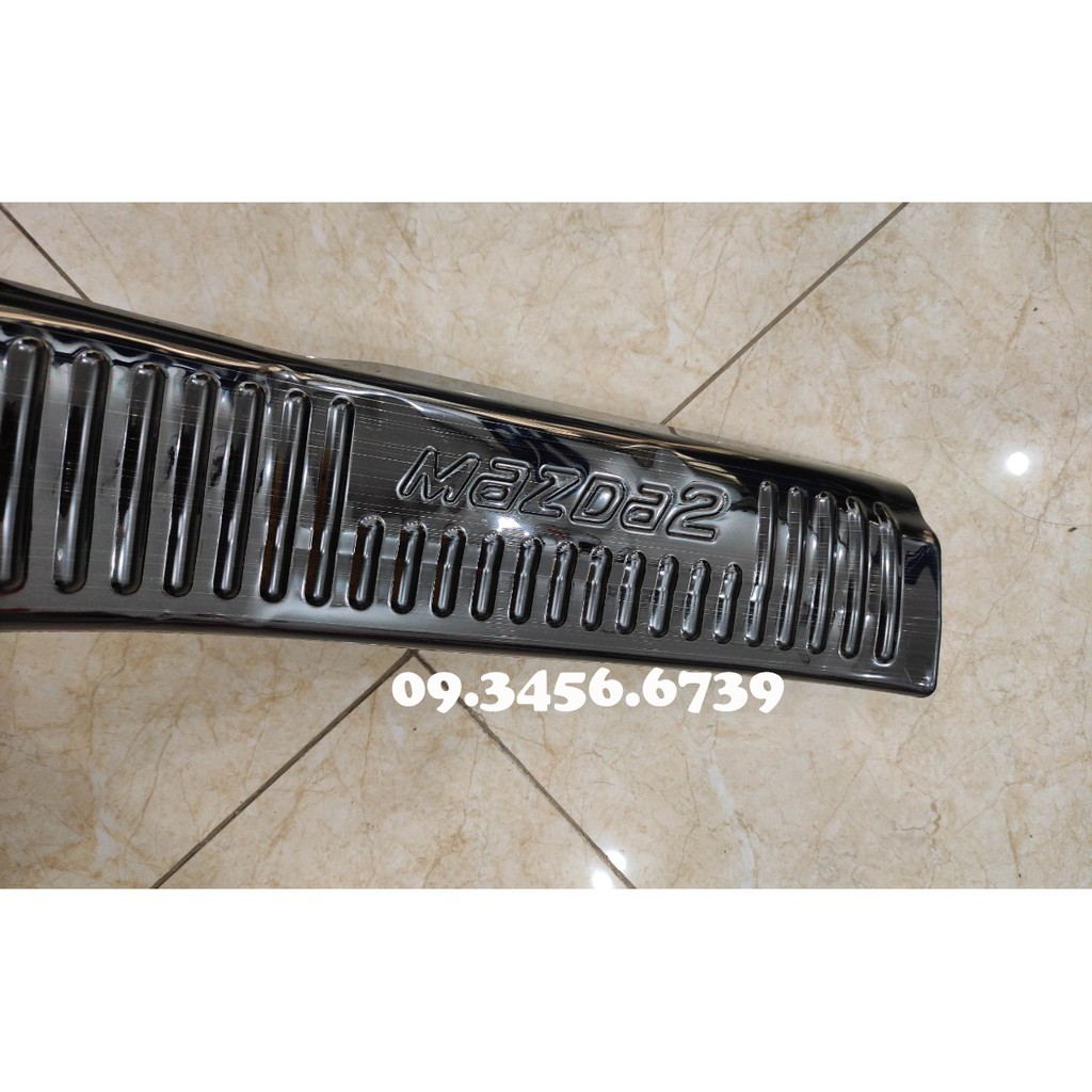 Nẹp bước chân, ốp bậc cửa Xe Mazda 2 2015 đên 2021 mẫu Titan cao cấp