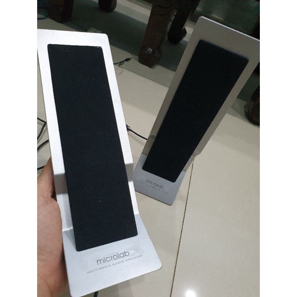 Cặp loa vệ tinh Microlab Đã qua sử dụng