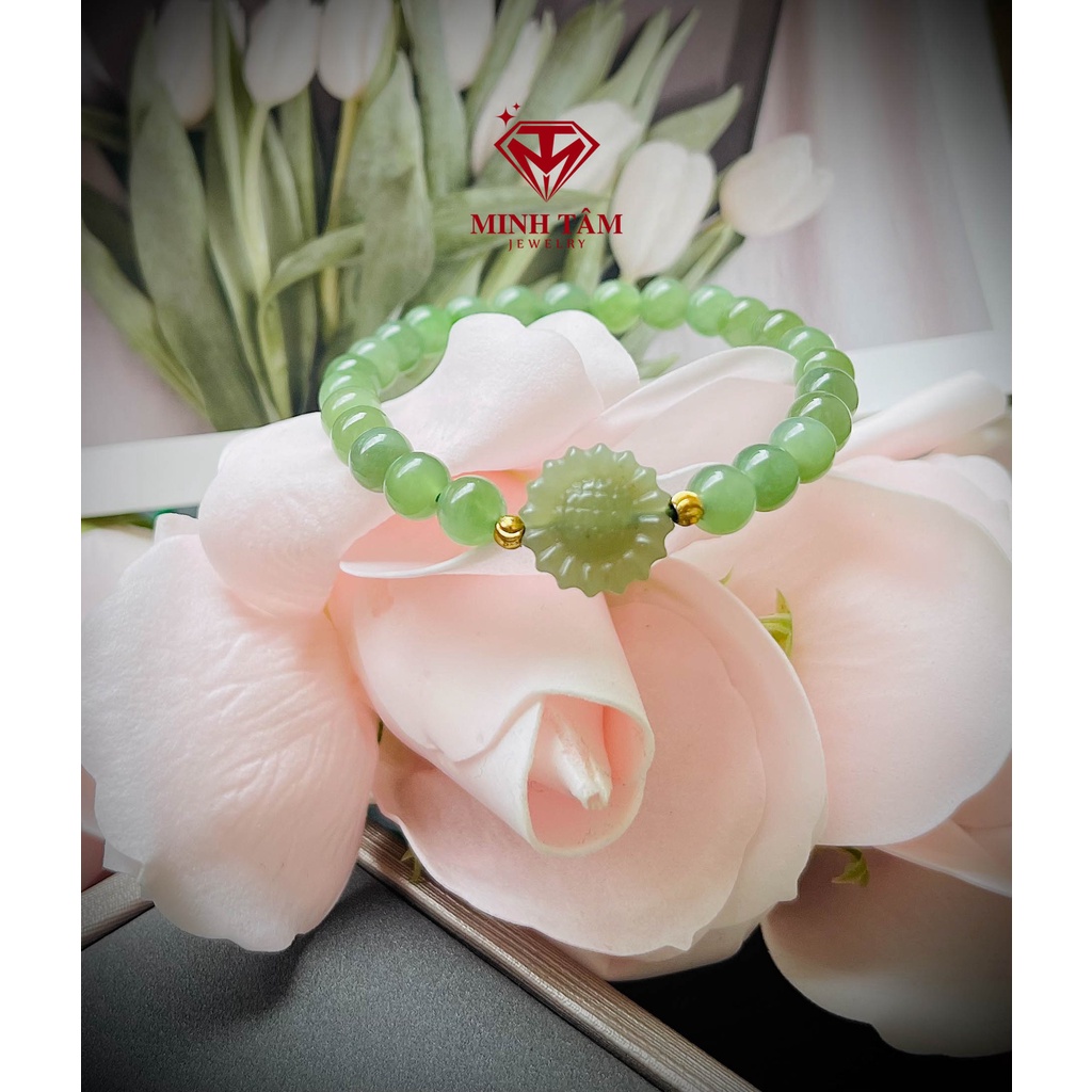 Vòng tay Ngọc Hòa Điền 6 ly mix charm sen, cỏ bốn lá, lu thống ngọc xanh lá bi Au 10k-Minh Tâm Jewelry