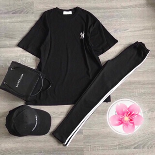 Set thể thao viền sọc