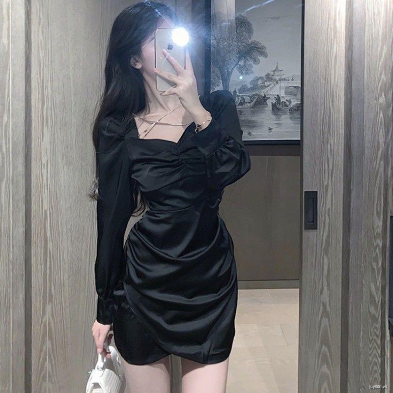 Hepburn's Váy đen với cổ vuông và tay dài phong cách Pháp cổ điển