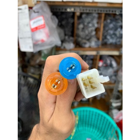 Đuôi Đèn Trước Wave 01 Bóng AVP D4