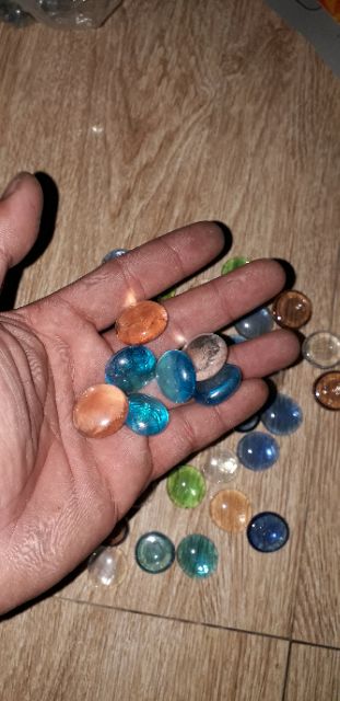 Sét 50 viên sỏi đá nhiều màu kích thước 14mm trang trí bể cá