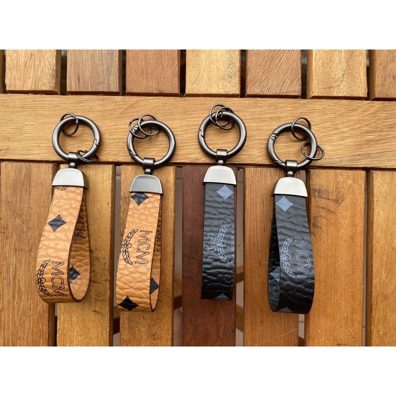 Móc khoá MCM đeo túi xách/Ô tô/xe máy