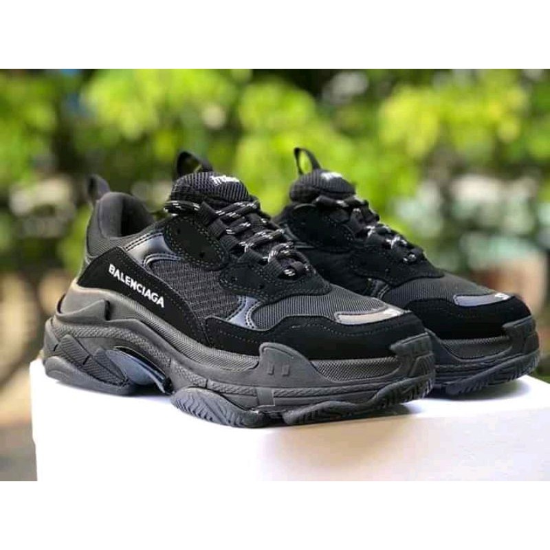 balenciaga triple s full black