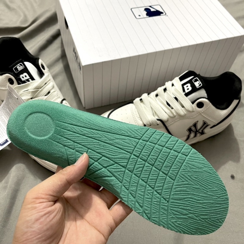 Giày Chunky Liner New York Yankees ‘Off White’