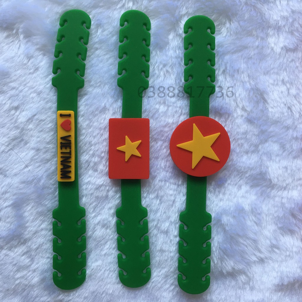 Quai đeo khẩu trang chống đau tai bằng nhựa dẻo gắn sticker quốc kỳ [ẢNH CHỤP THẬT]