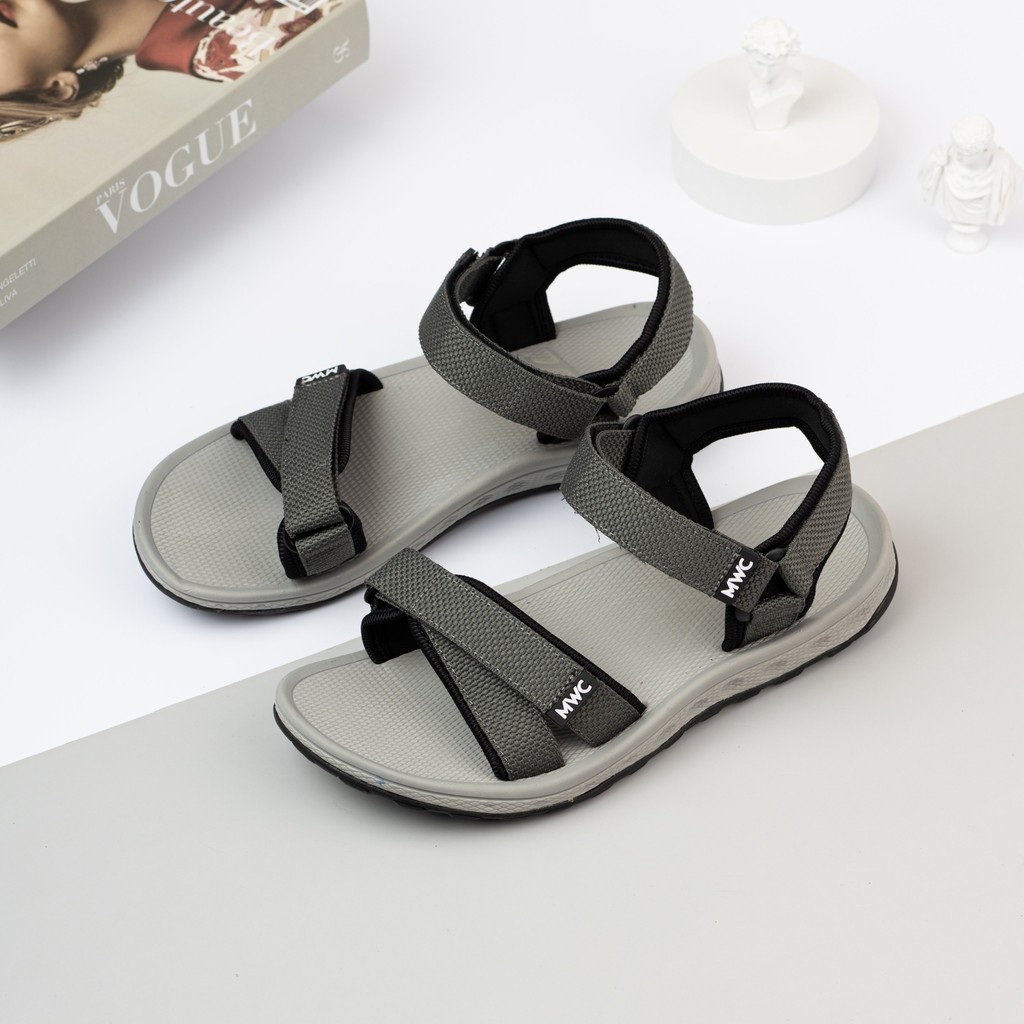 Giày sandal nam quai chéo MWC NASD- 7024