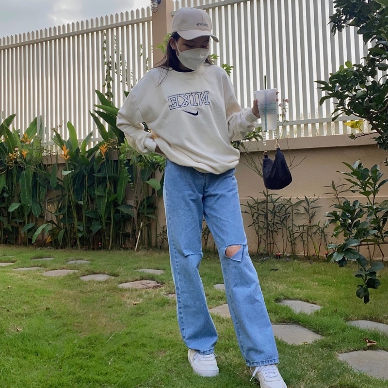 Áo Sweater thêu logo oversize dáng rộng