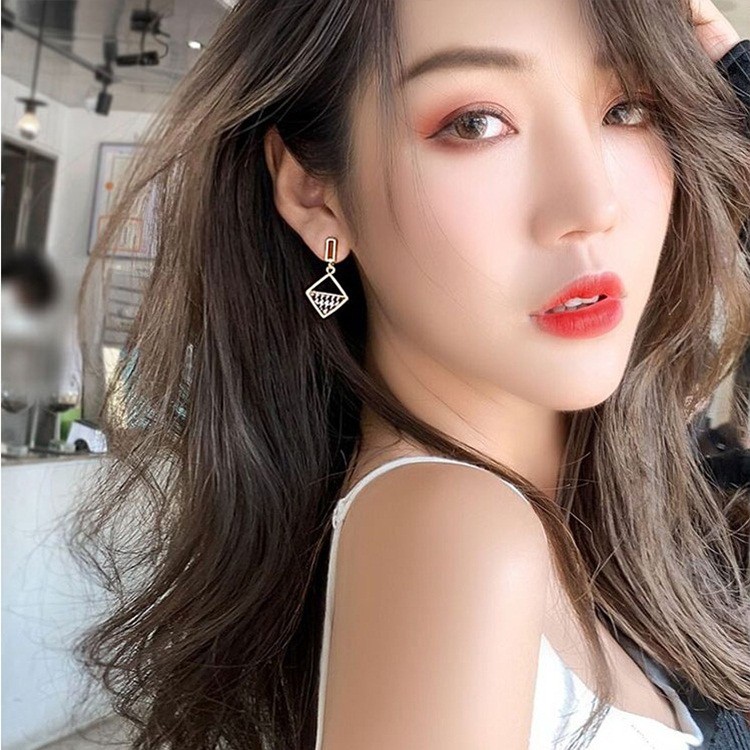 Bông tai thời trang Hàn cực xinh, bạc Ý S925 - HT269