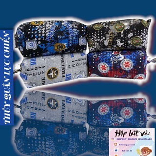 Hộp bút vải huy hiệu