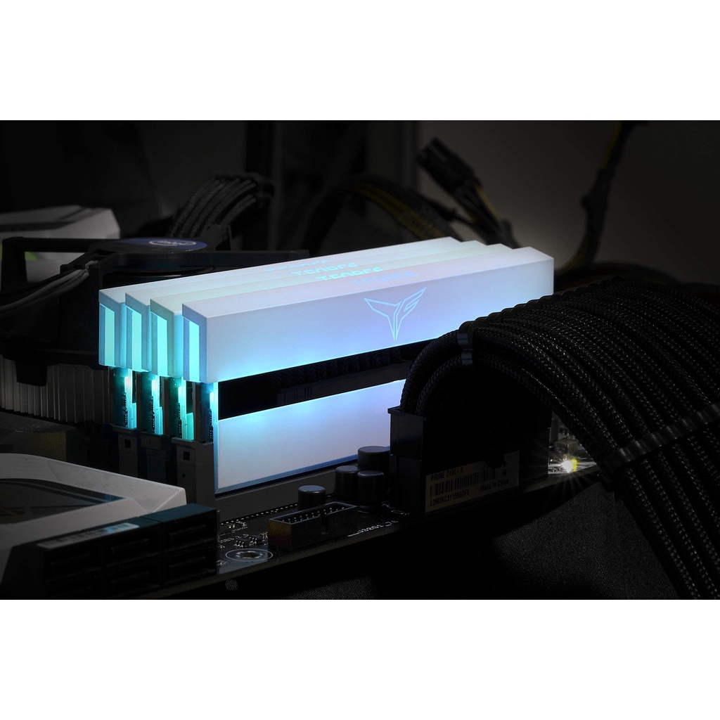 RAM TEAMGROUP T-FORCE XTREEM ARGB 16GB  DDR4 3600Mhz