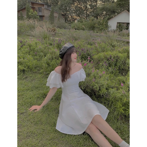 Váy trễ vai tay bèo xinh