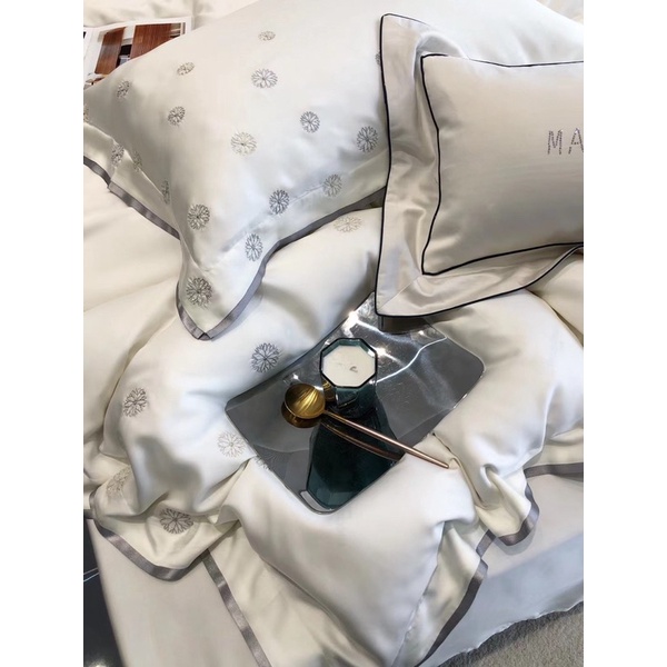 Bộ chăn ga và vỏ gối tencel 120s cao cấp Mùa Decor - Hoạ tiết bông tuyết trắng luxury