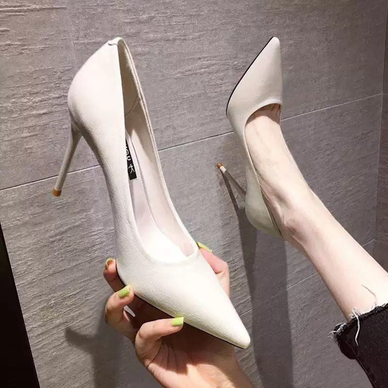 Giày Cao Gót Mũi Nhọn Màu Đen Cuốn Hút Thời Trang Xuân Hè 2021