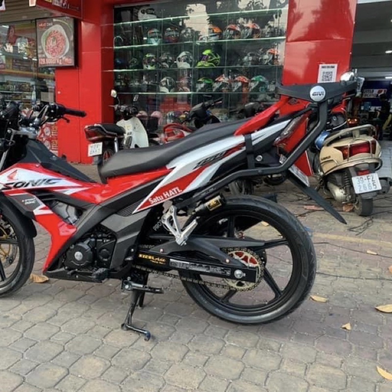 Baga Givi HRV gắn cho Sonic