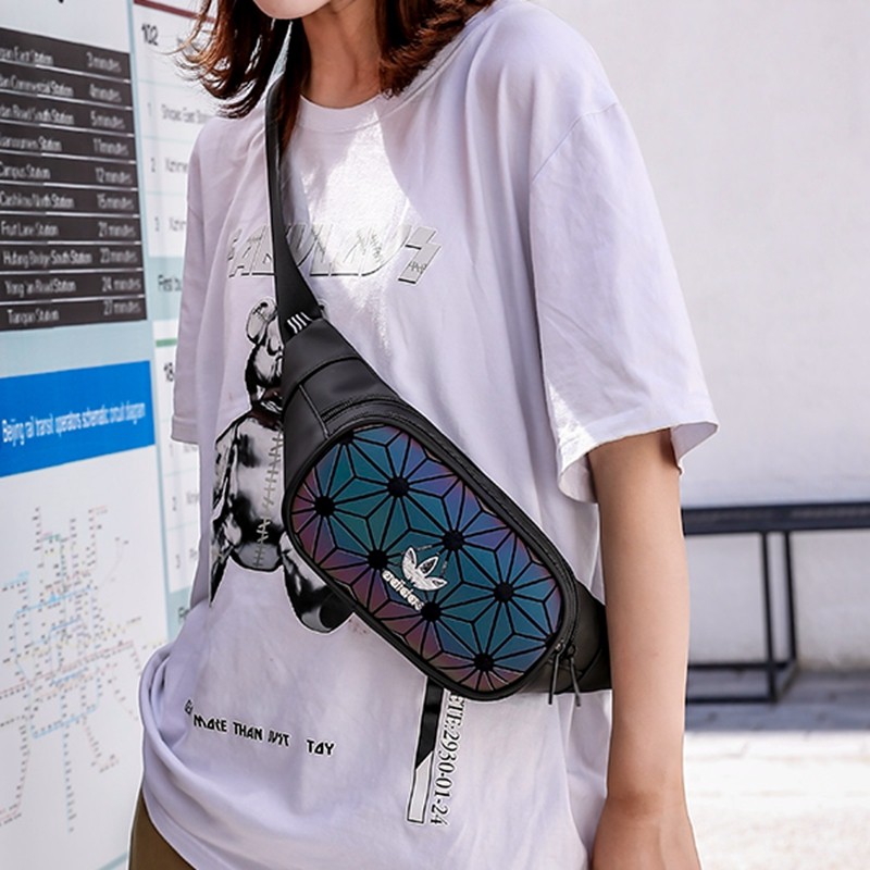 Túi đeo hông Adidas năng động thời trang | BigBuy360 - bigbuy360.vn