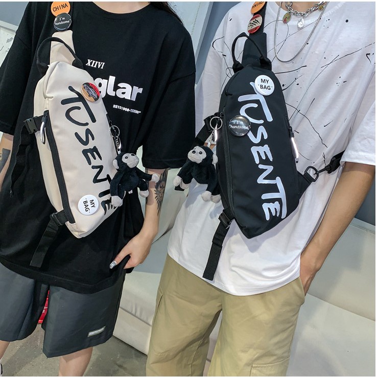 Túi đeo chéo nam nữ thời trang unisex kèm móc khóa bò sữa | BigBuy360 - bigbuy360.vn