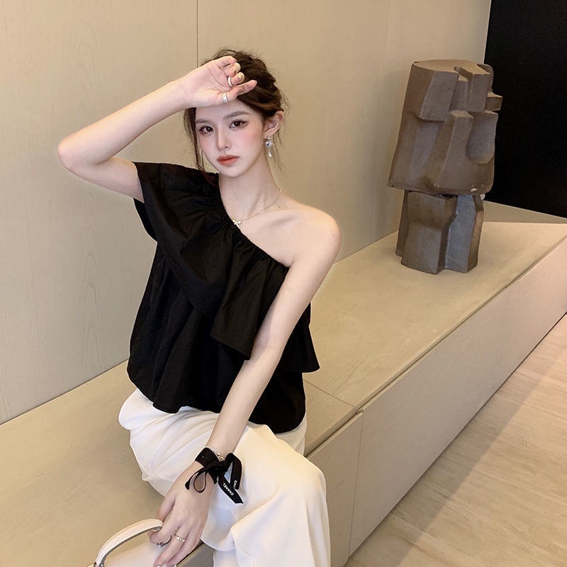 Thời trang mùa hè cá tính nữ màu đen áo trễ vai