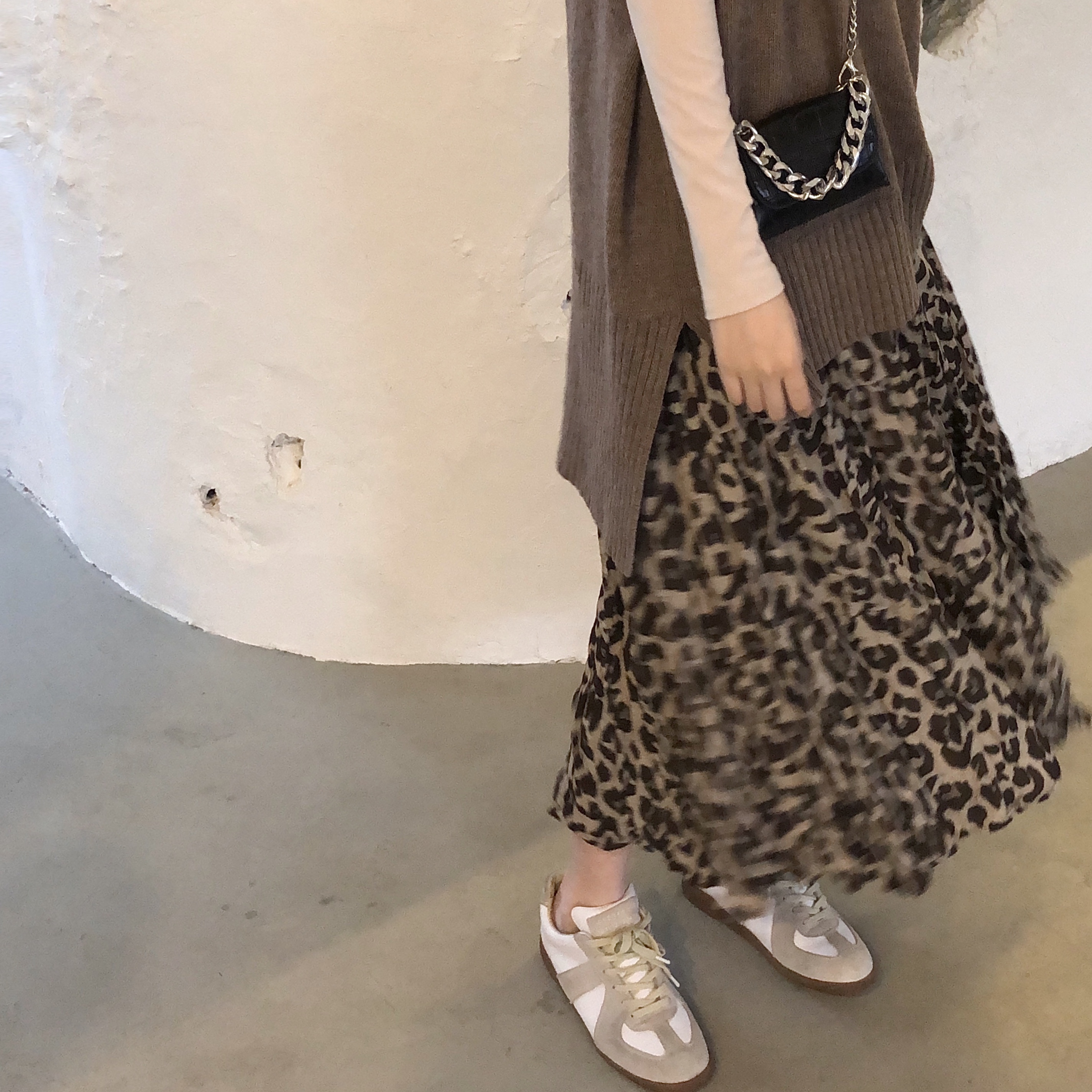 Chân váy midi họa tiết da báo vải chiffon dành cho nữ | BigBuy360 - bigbuy360.vn