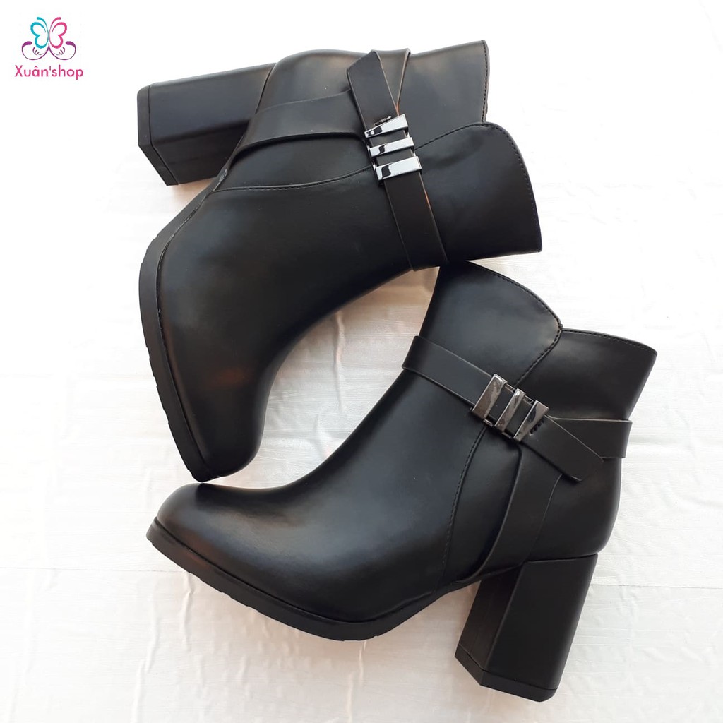 Bốt Daphne da trơn mịn, gót trụ vuông cao 7cm