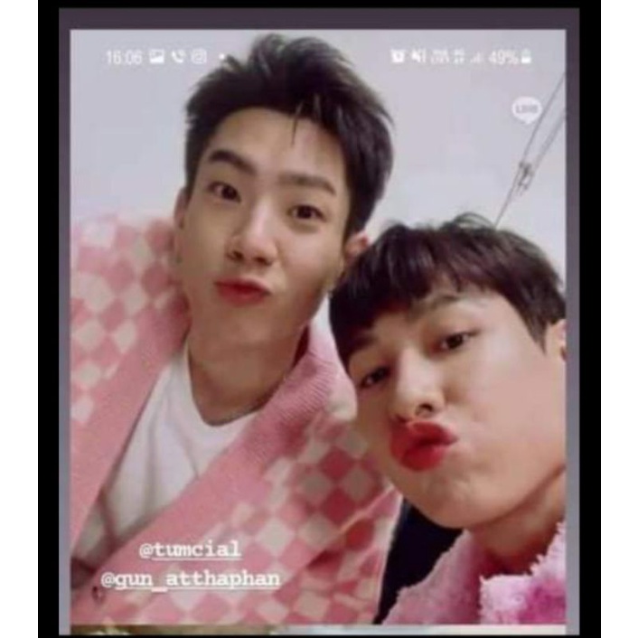 Áo cheap moments cùng Idol