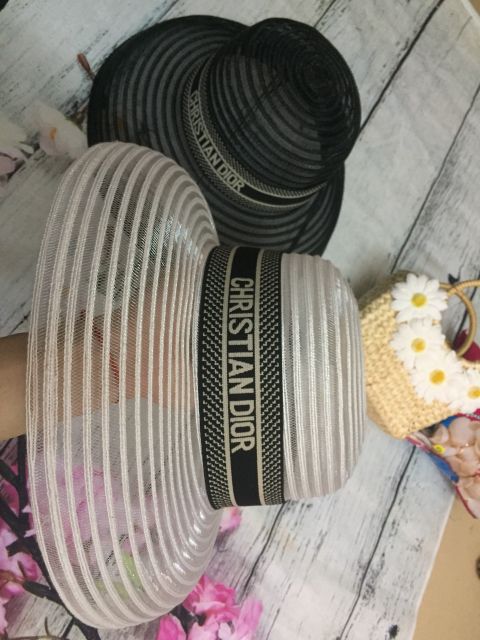 Mũ cói đi biển chuông lưới vành cụp đai đior siêu hot