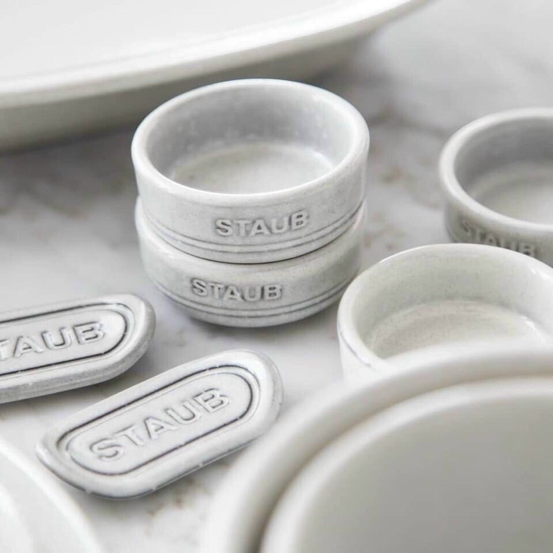 BÁT, ĐĨA, CỐC STAUB