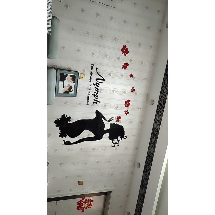 Tranh dán tường mica 3d decor khổ lớn cô nàng quyến rũ trang trí cửa hàng, spa Nhiều Size - EPeBen