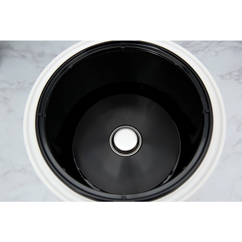 Nồi cơm nắp gài Cuckoo CR-0671 1.08 lít hàng trưng bày 96 99%