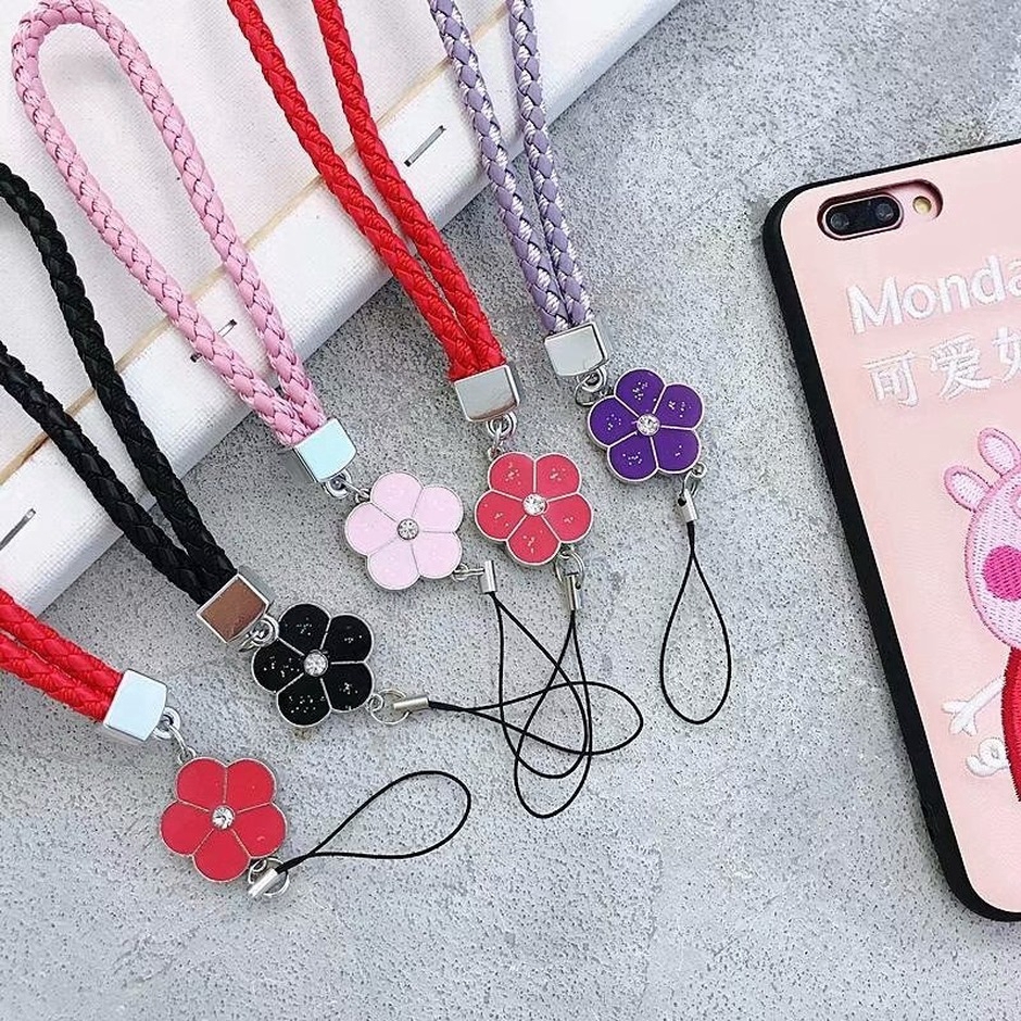 Dây trang trí họa tiết cỏ bốn lá dễ thương thời trang