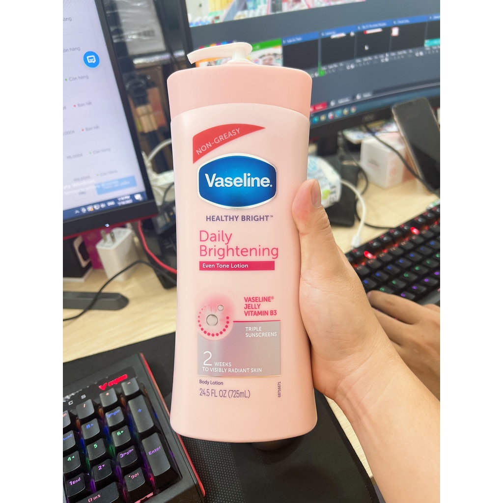 (BẢN MỚI) Dưỡng thể làm trắng Vaseline healthy Bright Vitamin B3 725ml