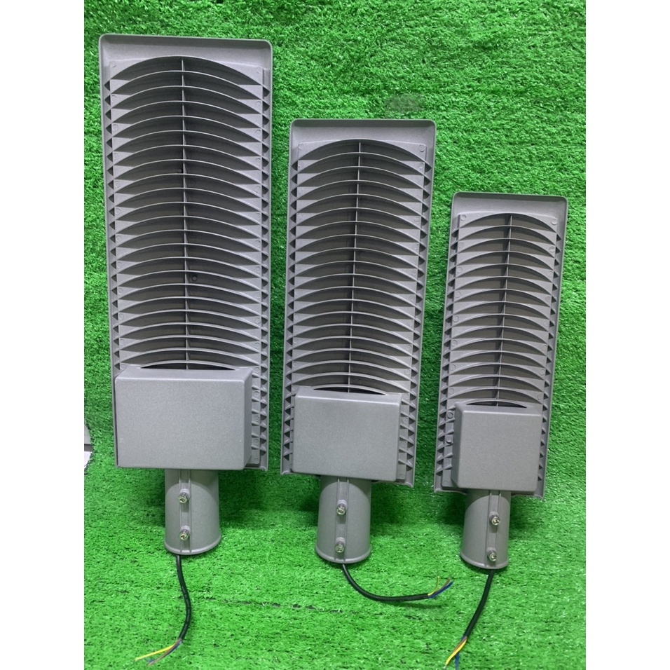 Đèn đường SMD siêu sáng 100W-200W-300W dùng điện 220v. Bảo hành 12 tháng