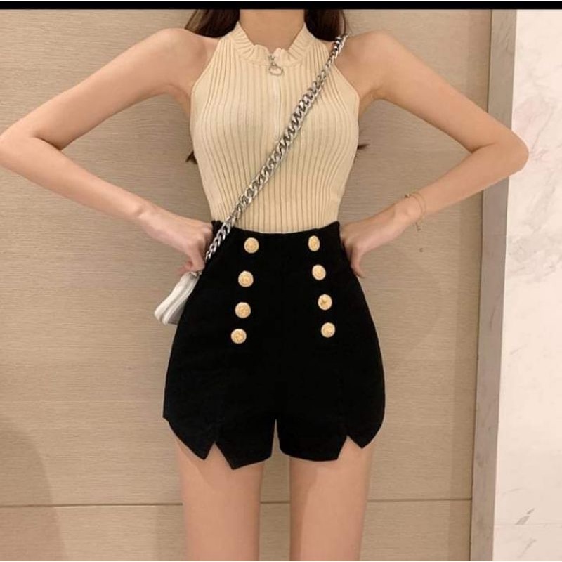 Quần đùi kaki lưng cao nữ đính khuy hai bên co giãn thoải mái ,có khéo khoá đằng sau( 2tông màu trắng, đen )