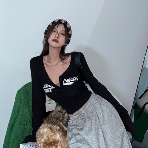 Áo Thun Lửng Tay Dài In Chữ Cái Mới