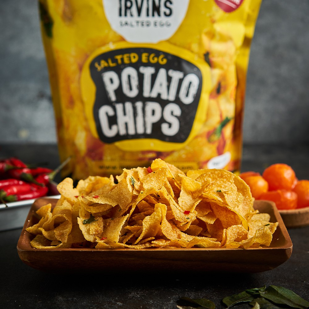 [Mã LTP50 giảm 50000 đơn 150000] Khoai tây trứng muối IRVINS - Salted Egg Potato Chips